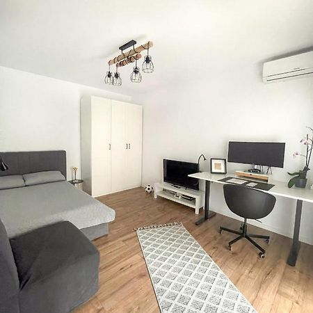 Puzzle Studio Bukarest Exteriör bild